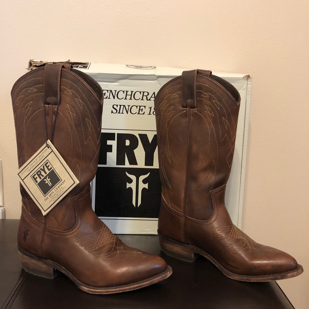 FRYE Women’s Billy Pull On Boot